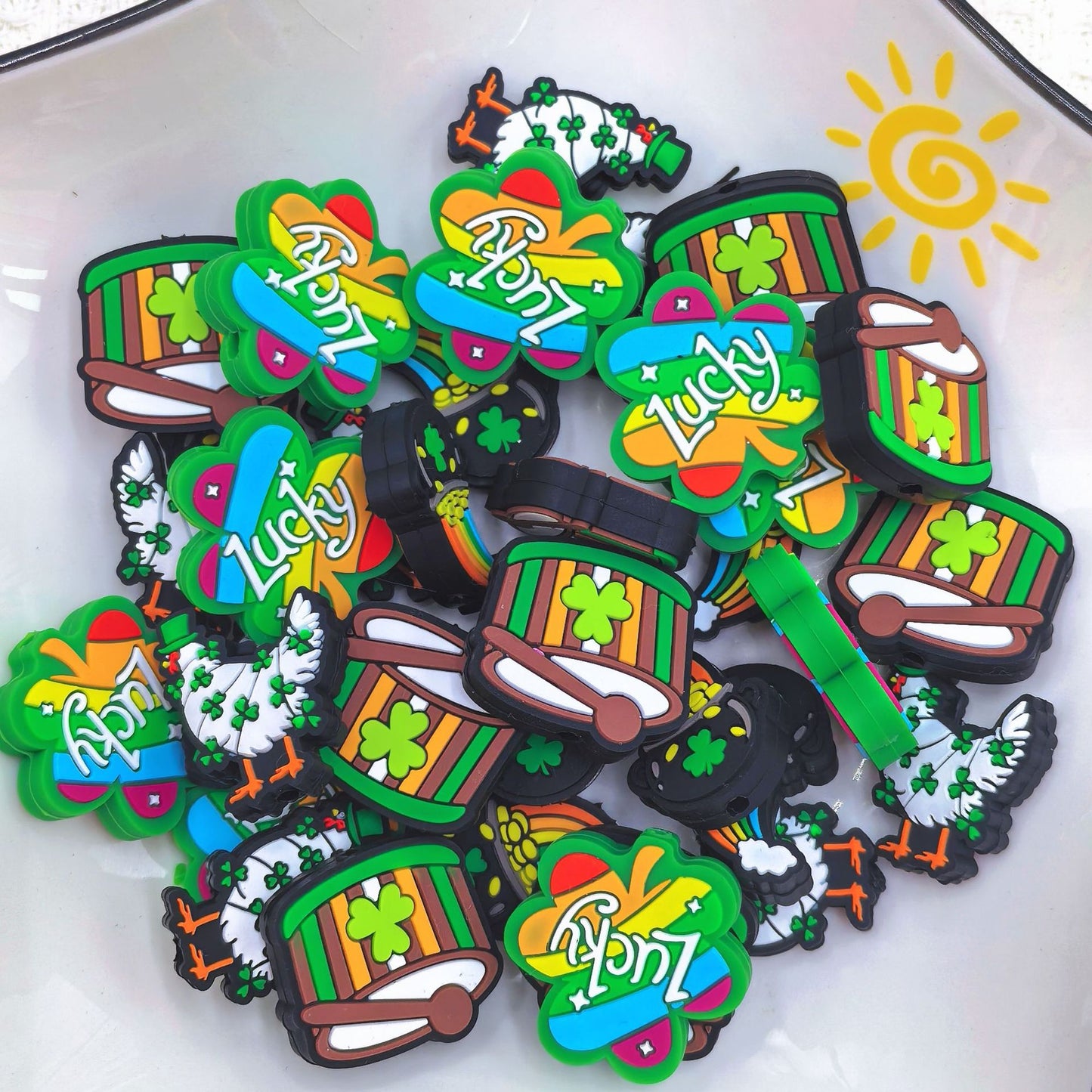 20Pcs Silicone Focal Beads Lucky Grass Rainbow Pot Drum and Hen Design 4