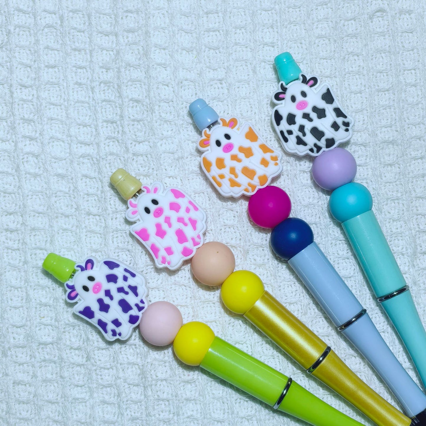 20Pcs Silicone Focal Beads Halloween Colored Cow Front Facing 3