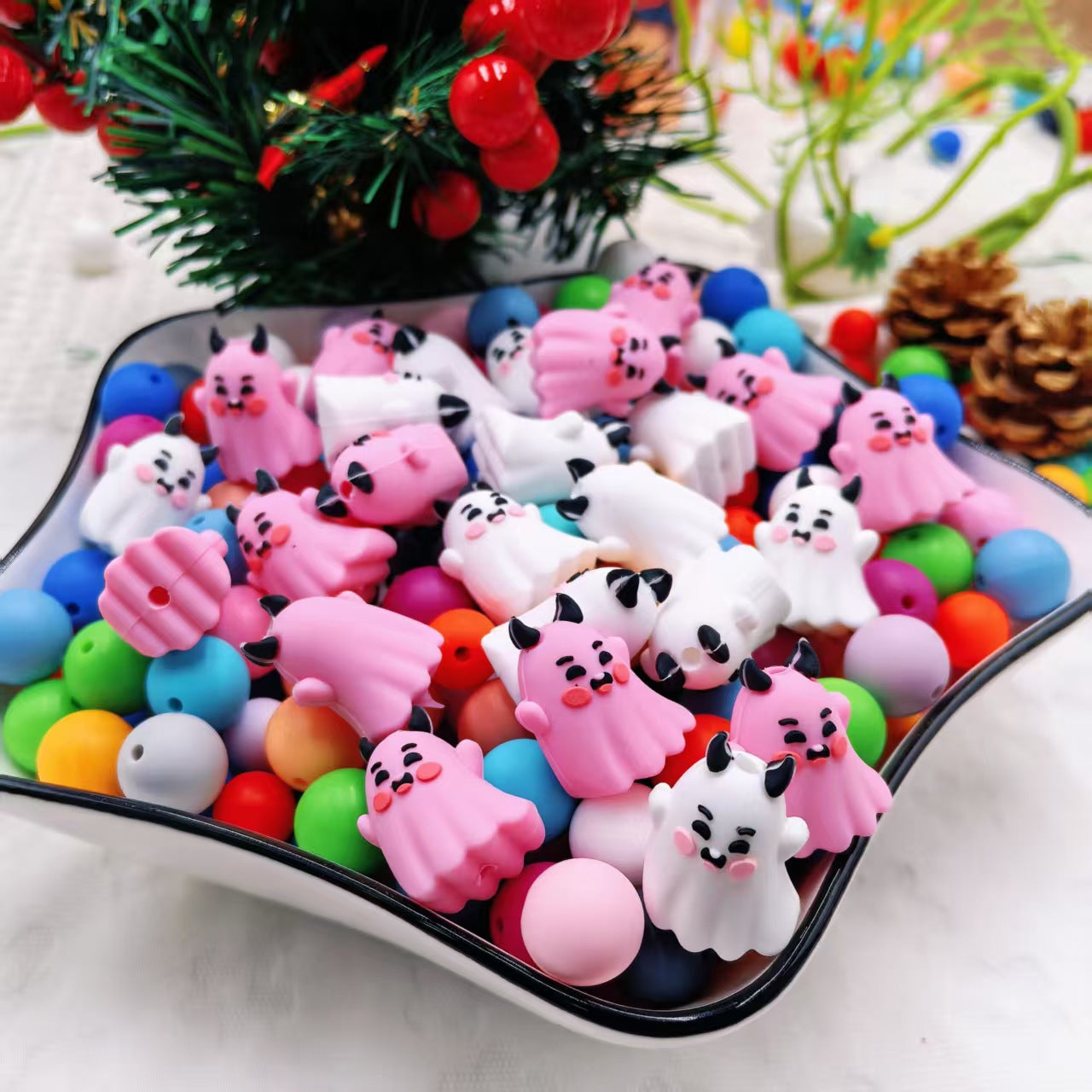 20Pcs Silicone 3D Focal Beads Cute Expression Ghost with Horns 2