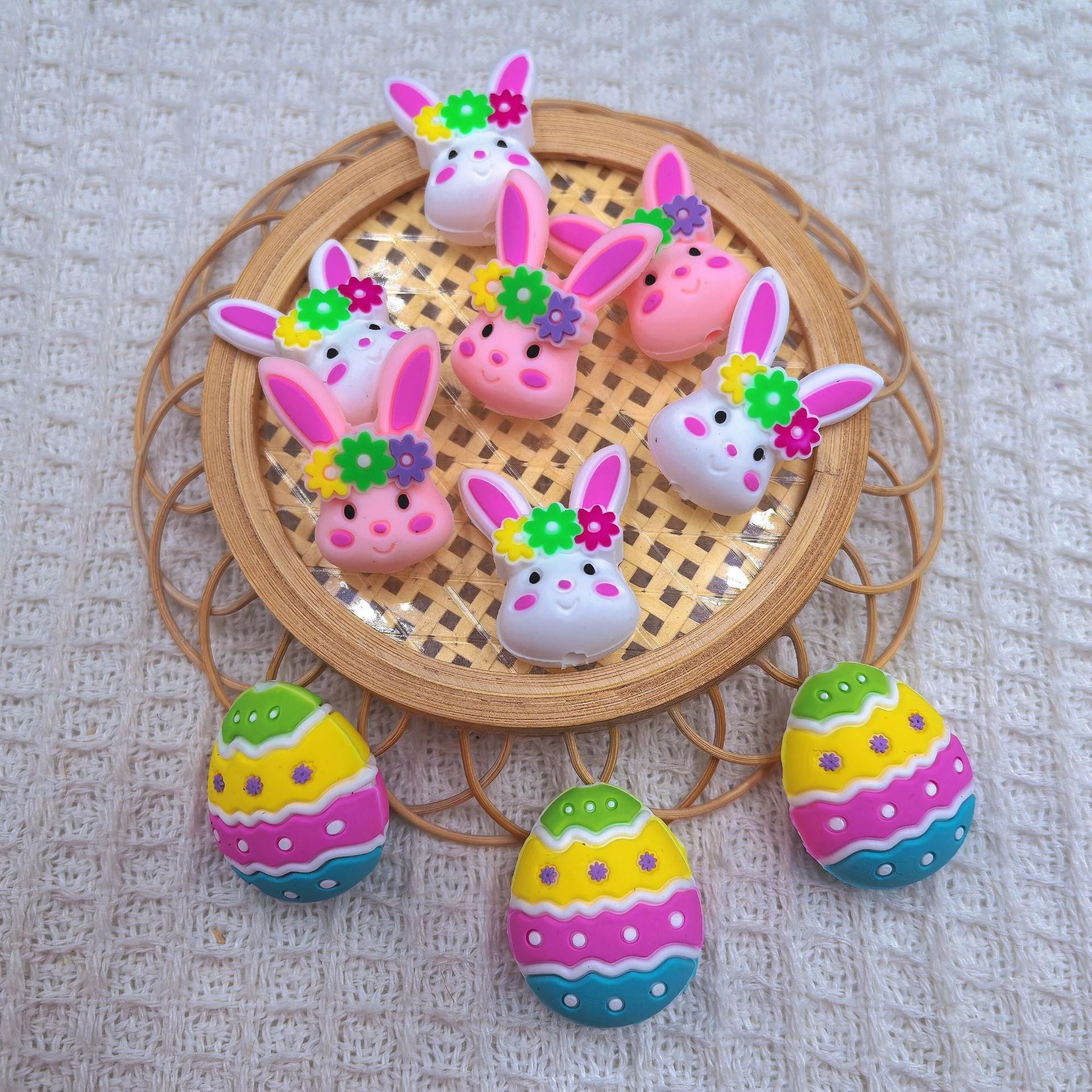 20Pcs Silicone 3D Focal Beads Easter Bunny Egg Holding Flower Crown