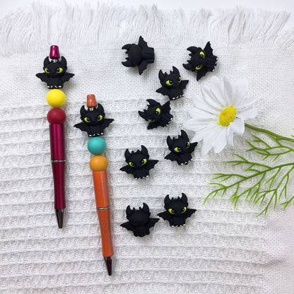 20Pcs Silicone 3D Focal Beads Black and White Dragon Character Sitting Pose 3