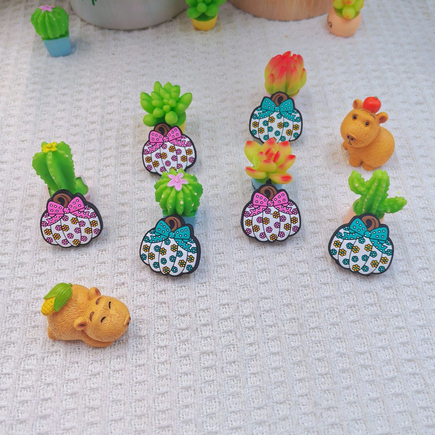 20Pcs Silicone Focal Beads Small Floral Bow Pumpkin Design 4