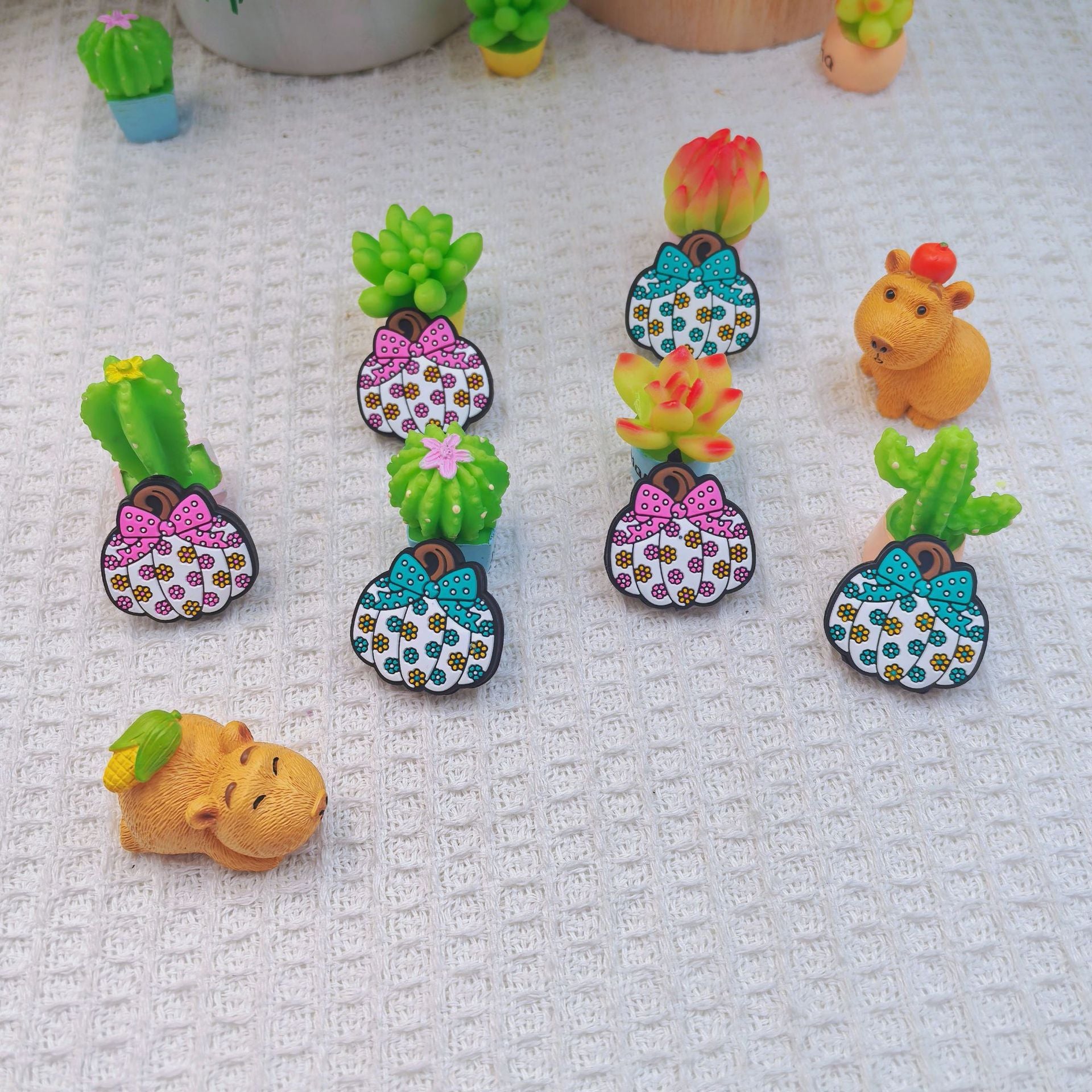 20Pcs Silicone Focal Beads Small Floral Bow Pumpkin Design 4