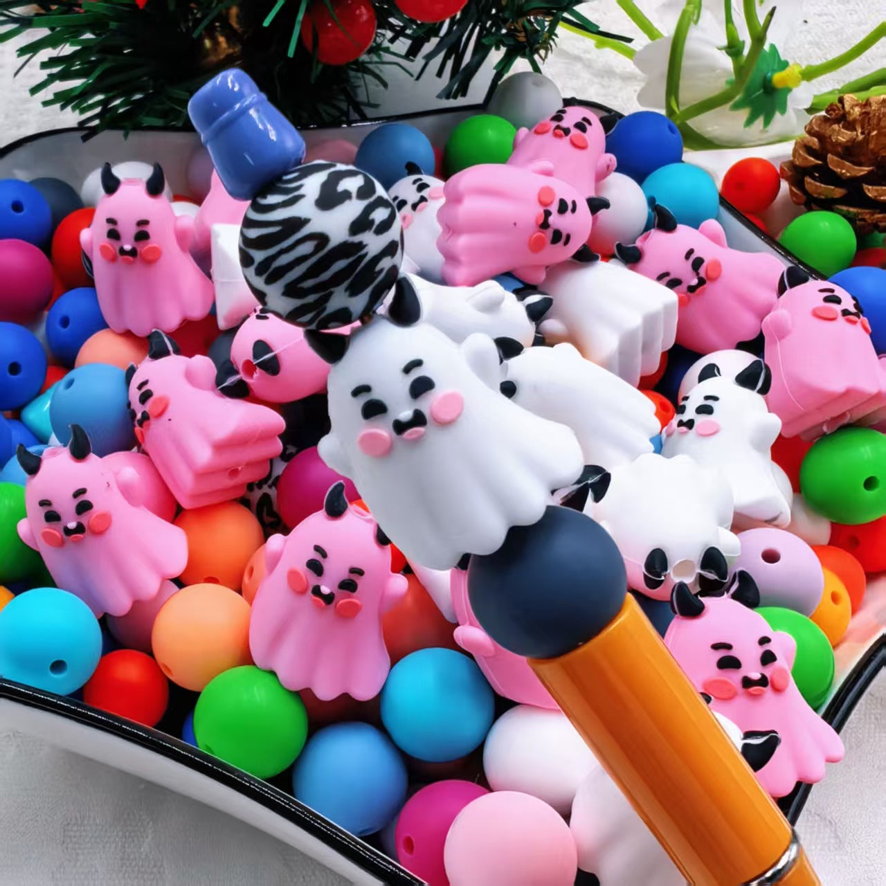20Pcs Silicone 3D Focal Beads Cute Expression Ghost with Horns 6