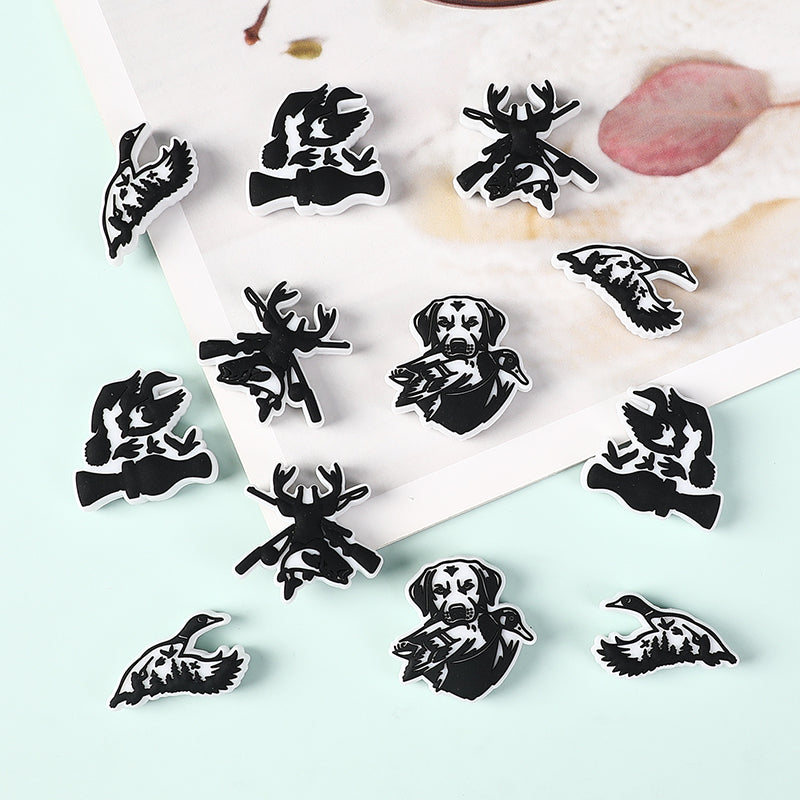 20Pcs Silicone Focal Beads Hunting Season Deer Antlers Crossed Rifles 4