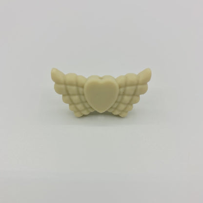 20pcs Silicone Focal Beads Wing Shape with Heart Center 16