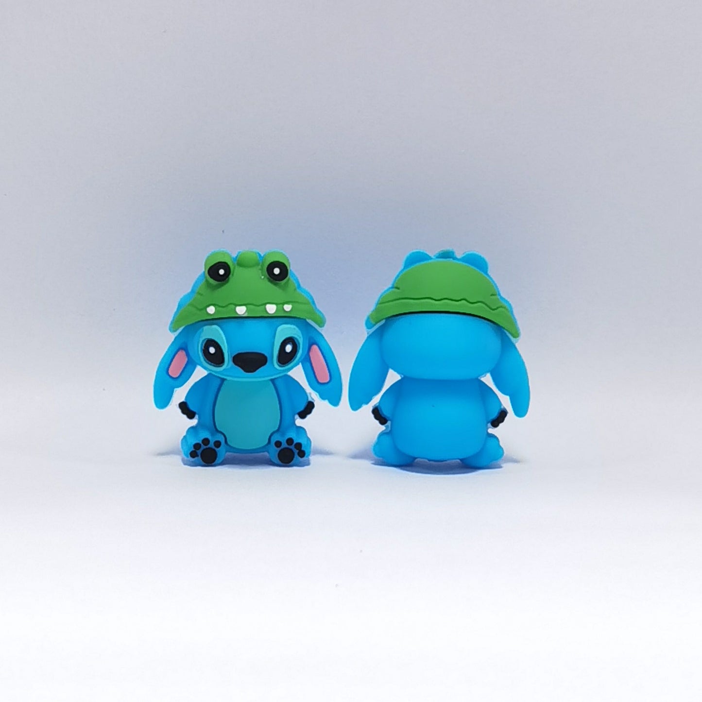 20Pcs Silicone 3D Focal Beads Blue Alien Character Wearing Green Frog Hat