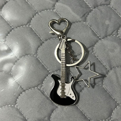 Guitar Five-Pointed Star Zinc Alloy Keychain with Heart Charm 10