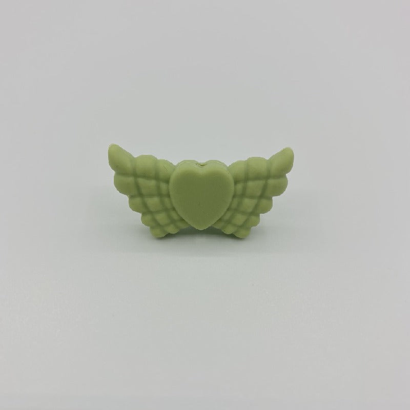 20pcs Silicone Focal Beads Wing Shape with Heart Center 18