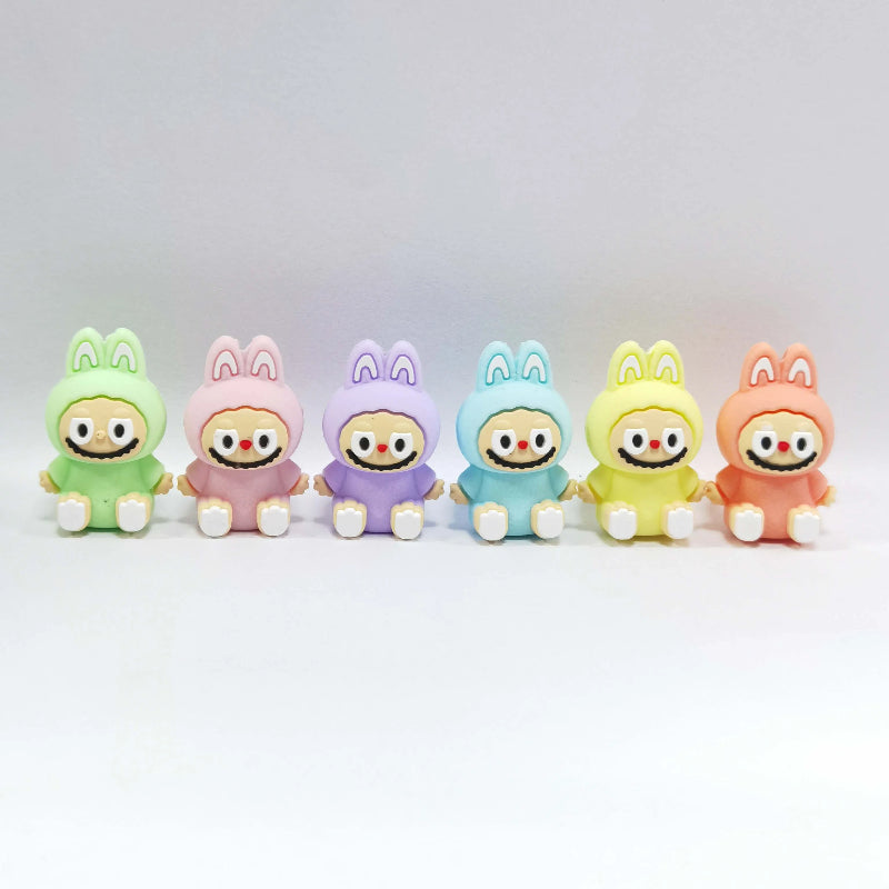 20Pcs Silicone 3D Focal Beads Cartoon Figure Sitting Pose