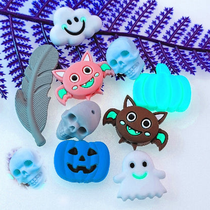 10pcs Silicone Focal Beads Halloween Ghost Bat Skull Pumpkin Designs 5