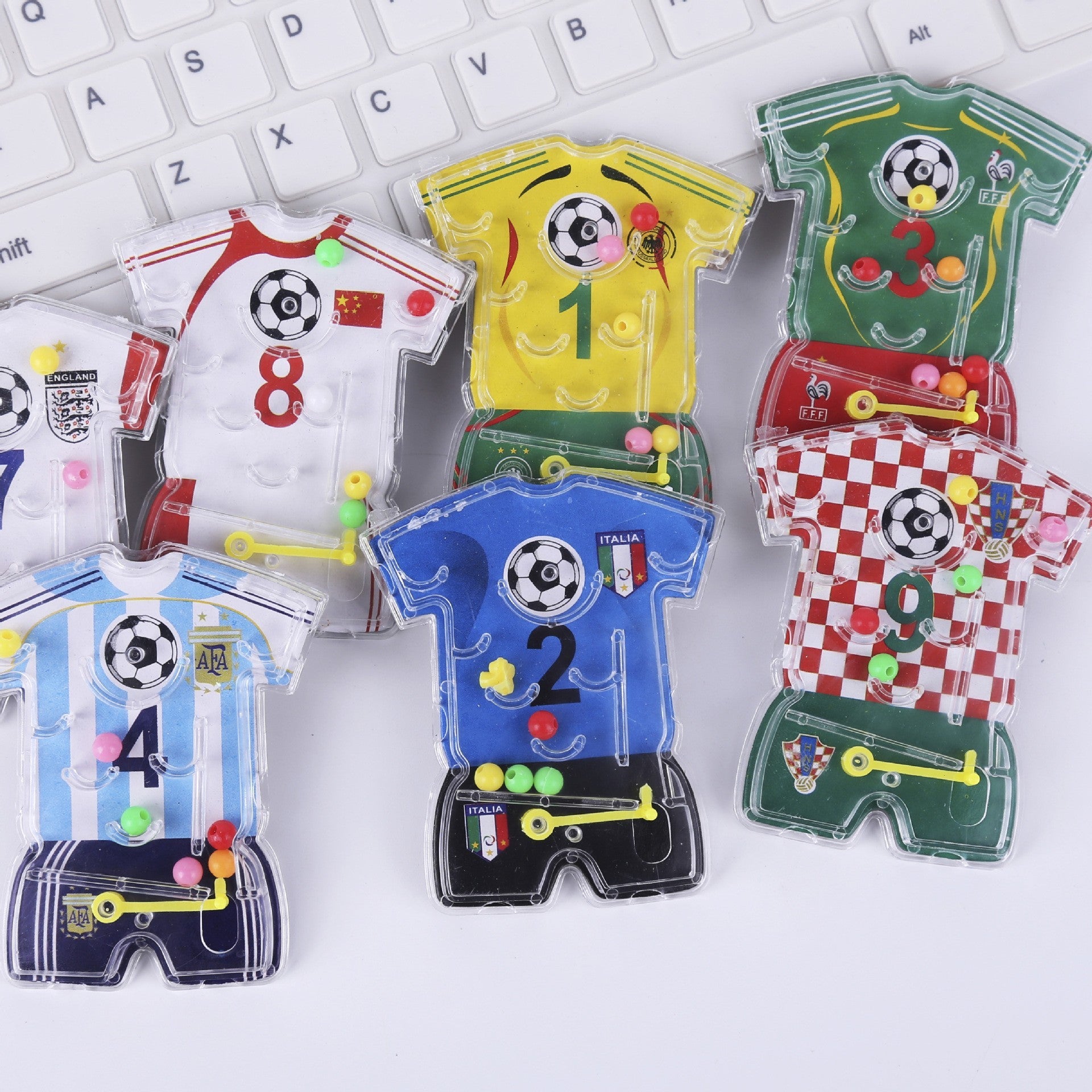 Plastic Soccer Jersey Maze Puzzle Toy 7 × 6.5cm 2