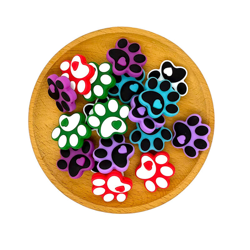 Silicone Focal Beads Paw Print Heart Detail 2
